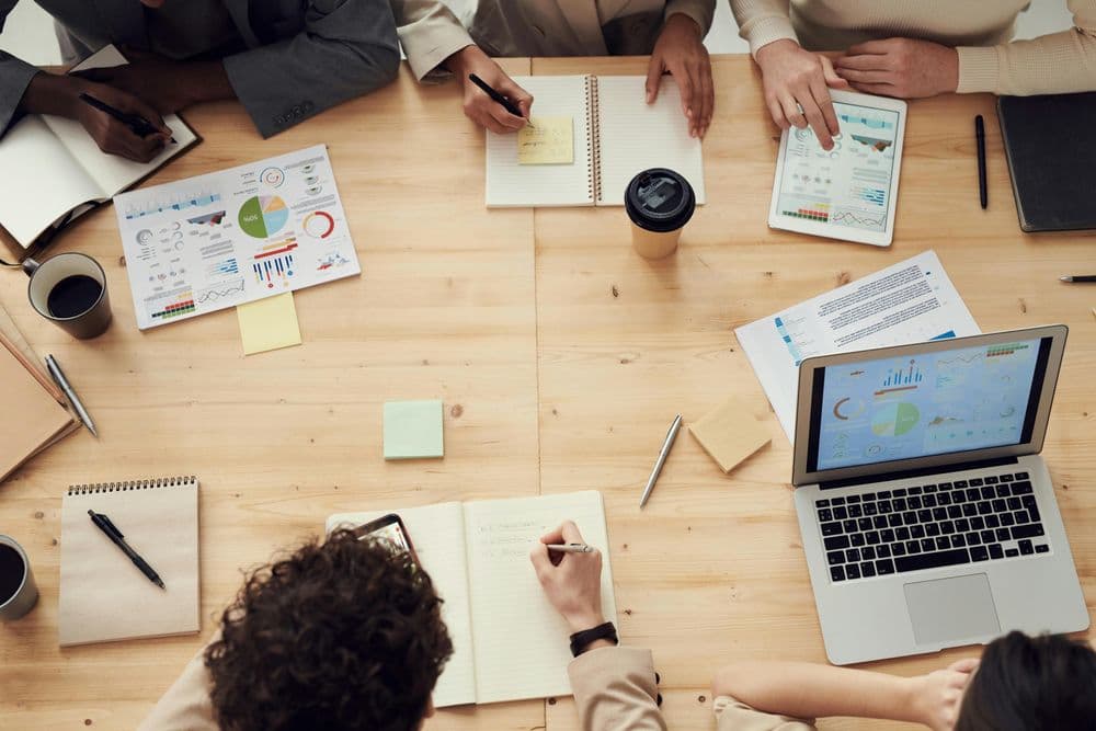 Réunion de conseil en stratégie de communication